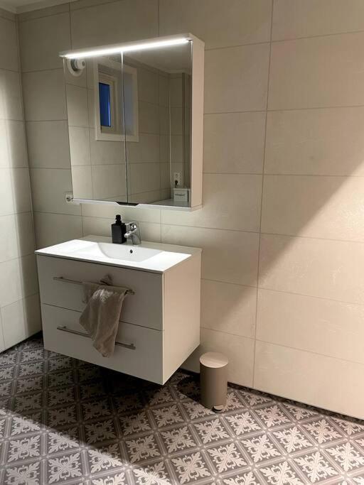 Lofoten - New Apartment, Close To Airport. Leknes Extérieur photo